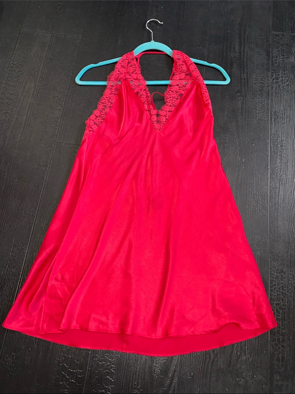 Victoria’s Secret Nightie lingerie red‎ medium 
Plunge V  back lace